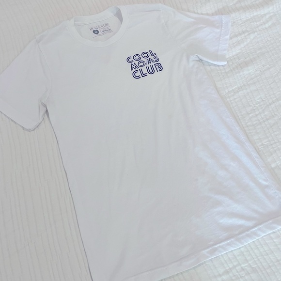 Cool Moms Club Tee - Picture 2 of 4